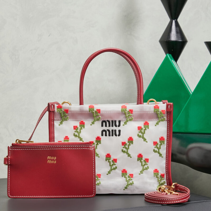 MIUMIU M家新款网面刺绣迷你托特 型号:5BA310 红色