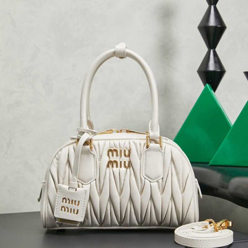 MIUMIU Miu家新款保龄球包包 5BB191 白色