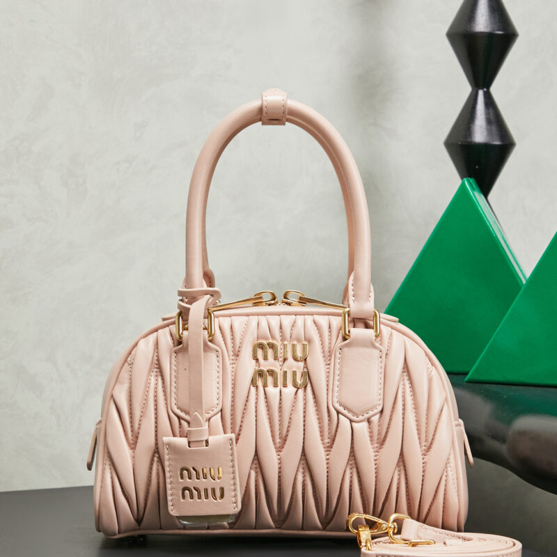 MIUMIU Miu家新款保龄球包包 5BB191 裸粉