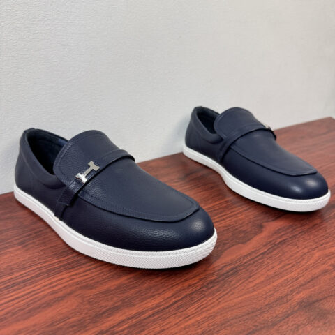 HERMES Like系列男士皮革乐福鞋 货号：H252926粒面 蓝色