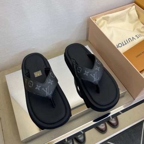 LV 男士拖鞋