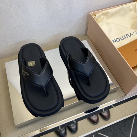 LV 男士拖鞋