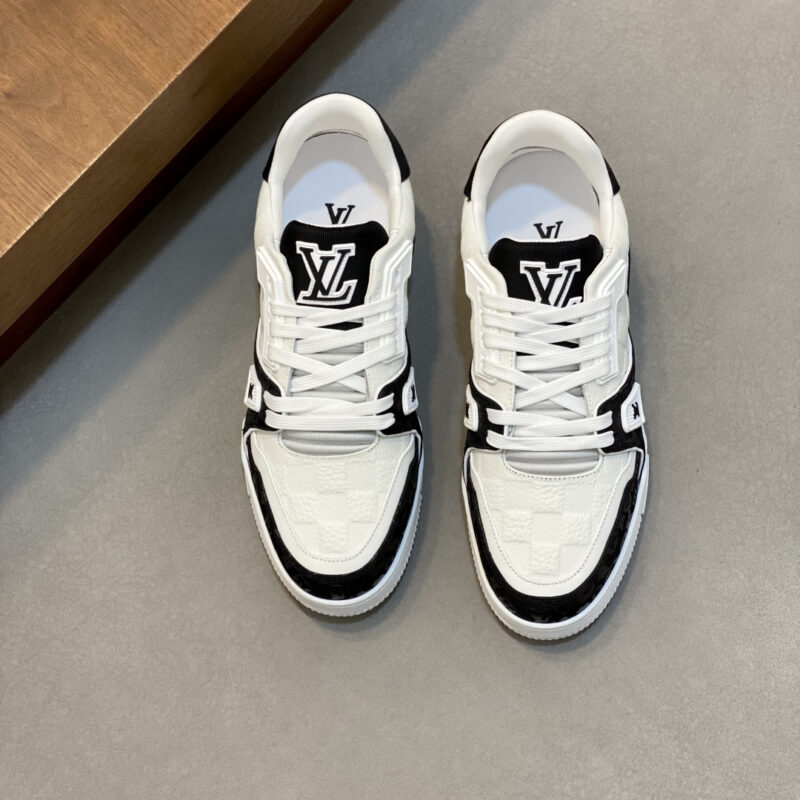 LV trainer运动鞋
