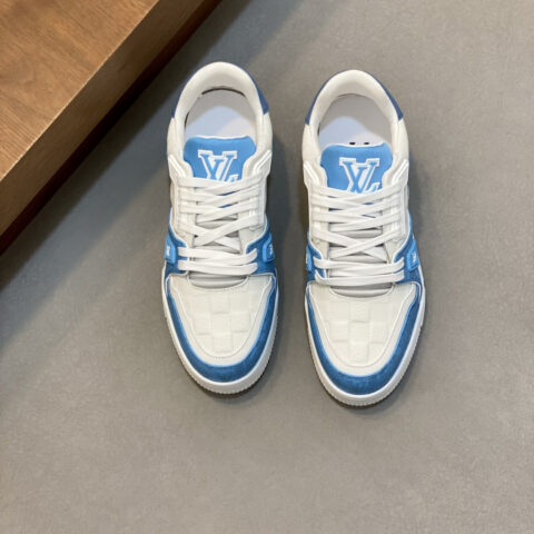 LV trainer运动鞋