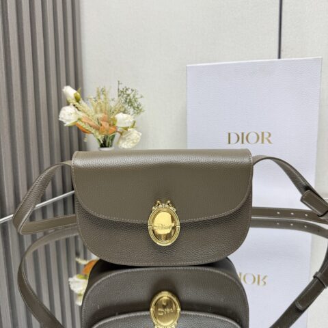 DIOR 最新款Medaillon系列 型号:3922 军绿色
