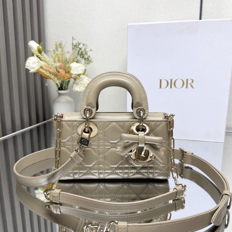 DIOR 原单D-joy最新mini系列 型号:0636 杏色带蝴蝶结羊皮