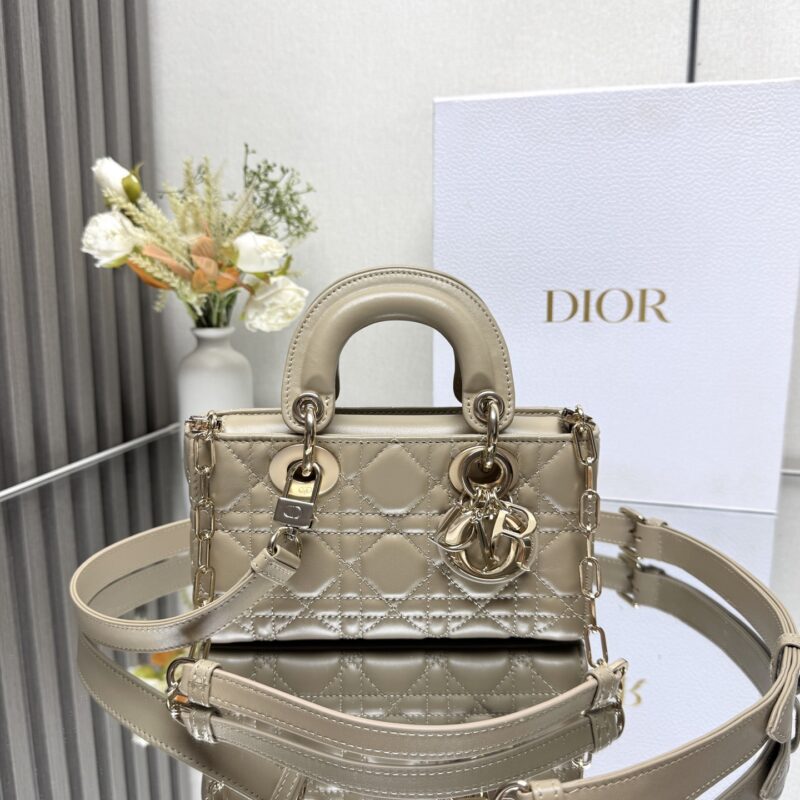 DIOR 原单D-joy最新mini系列 型号:0636 杏色羊皮