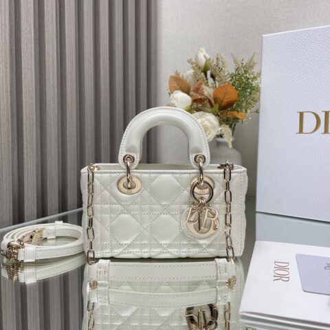DIOR 全新Lady D−Joy包包 型号:0910 迷你白色小羊皮