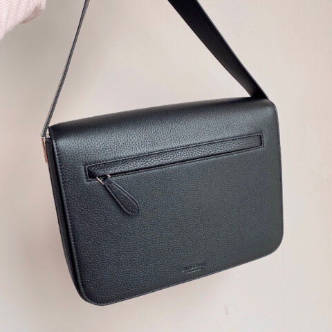Burberry B家精选意大利鞣制粒纹皮革打 型号0361