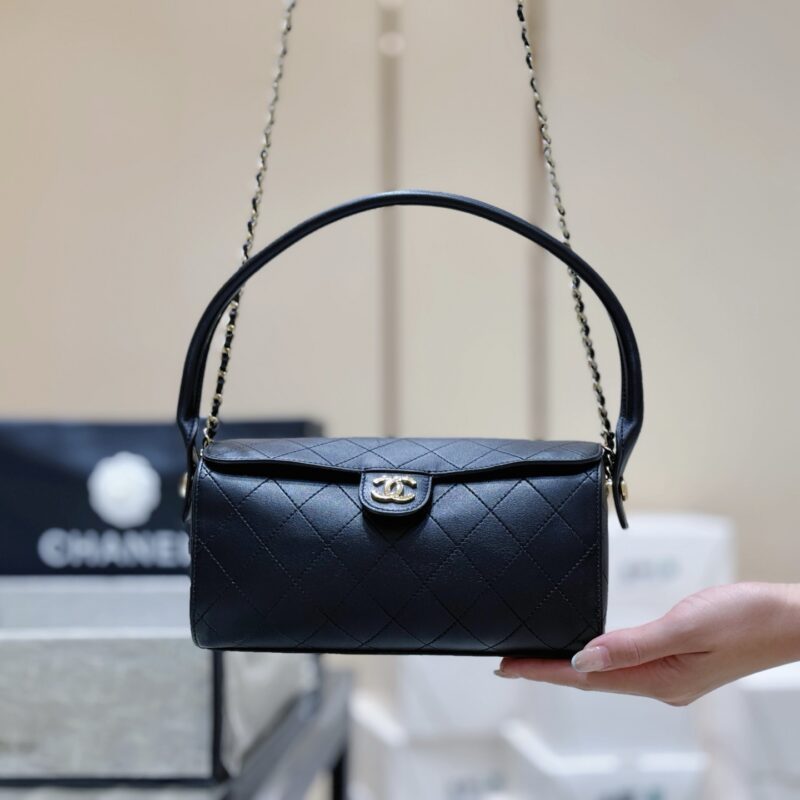 CHANEL 26A 手柄保龄球包👜 AP5294