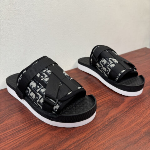 DIOR  Aqua凉鞋 货号：H899织带 黑色