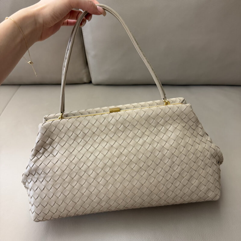 BV The 1998 Bag 型号：868128淡褐色