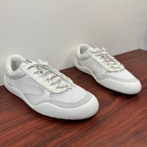 PRADA Prada Speedrock牛皮革和网眼运动鞋 货号：2EE468 白色