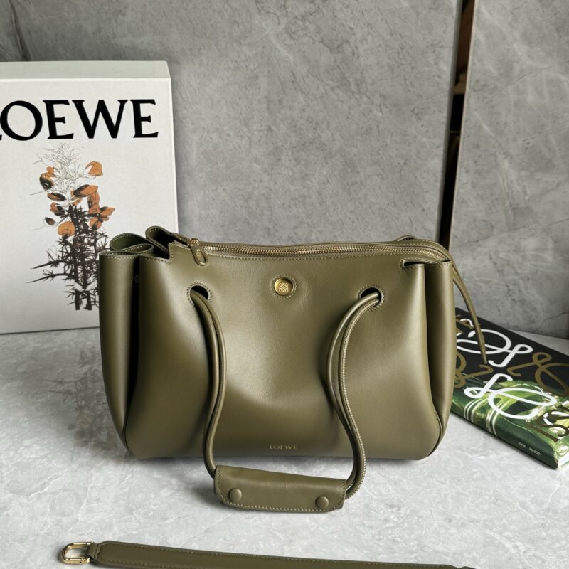 LOEWE 新款Madrid马德里手袋 0806中号橄榄绿