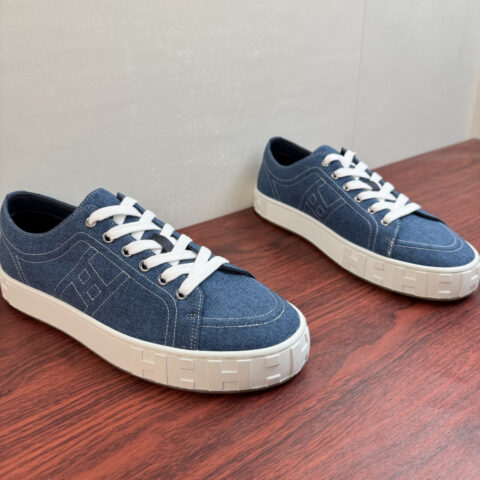 HERMES  Maxi系列低邦帆布鞋 货号：H261858 蓝色