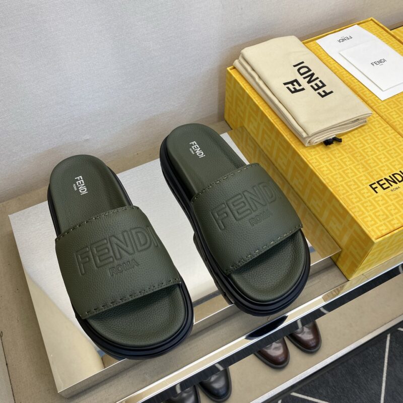 FENDI 男士拖鞋