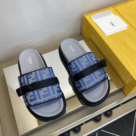 FENDI 男士拖鞋