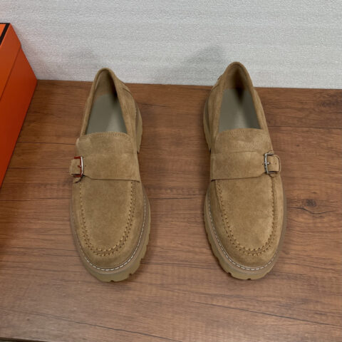 HERMES Maxime男士乐福鞋 货号：H261976 棕反绒