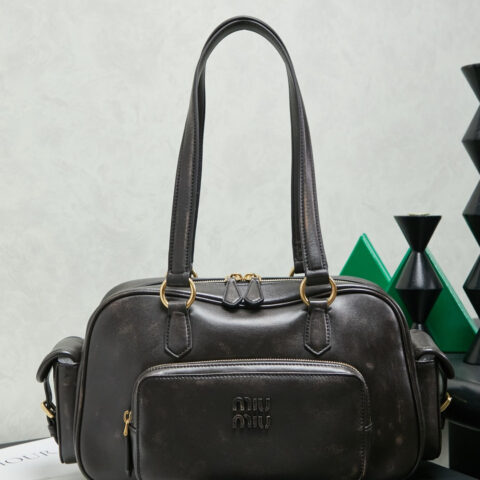 MIUMIU 新品特色款式中古机车包 5BB179 复古色
