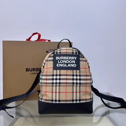 Burberry B家最新款双肩包  型号1098