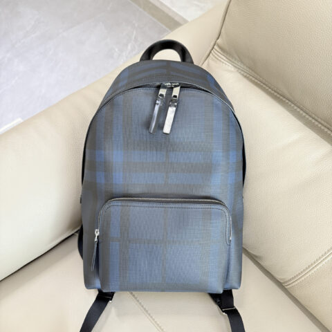 Burberry London 格纹双肩包 型号8911兰格