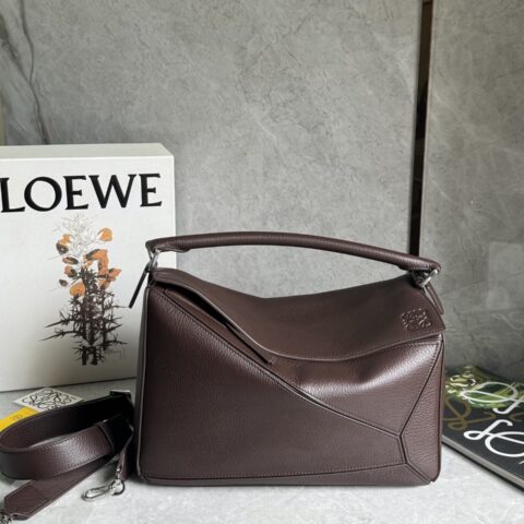 LOEWE 新款粒面巧克力puzzle 0158