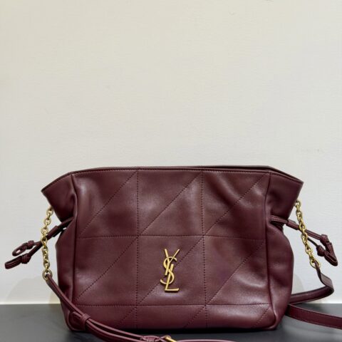 YSL 𝗝𝗮𝗺𝗶𝗲羊皮革斜挎包小号 款号:862712 酒红