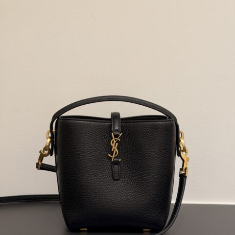 YSL 𝐋𝐄 𝟯𝟳荔枝纹皮革-迷你手袋 型号:765870 黑色金扣