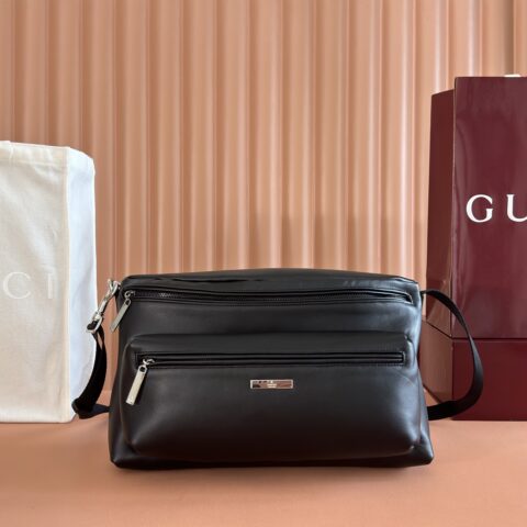 GUCCI Generation 系列 型号:875377 黑色/全皮
