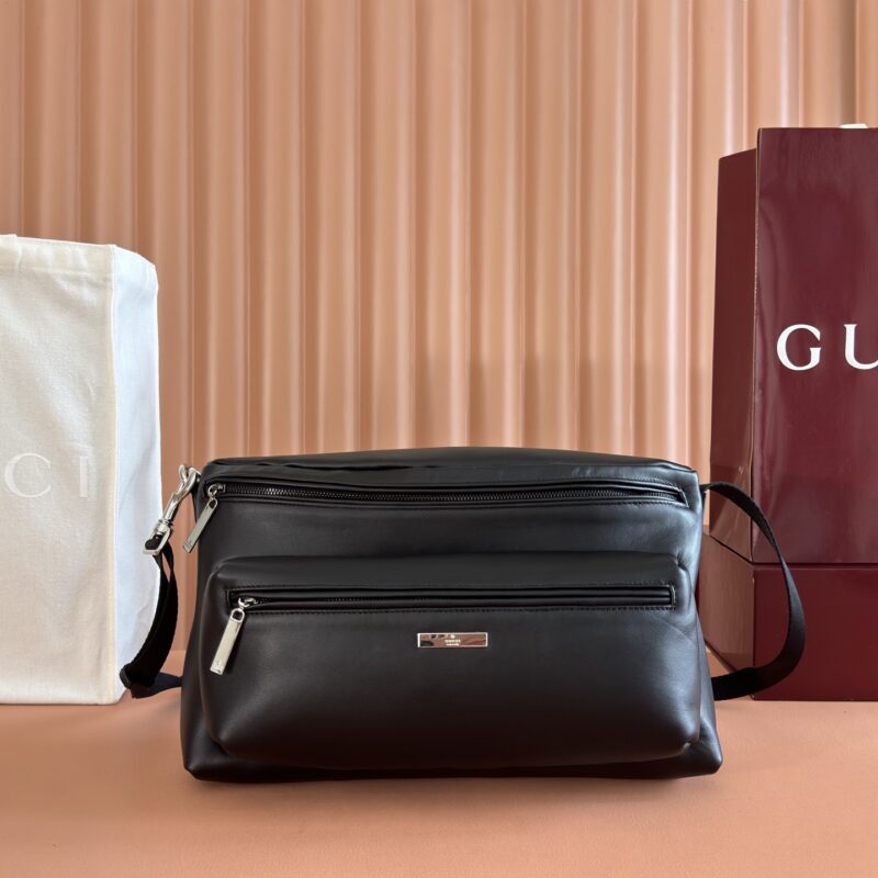 GUCCI Generation 系列 型号:875377 黑色/全皮