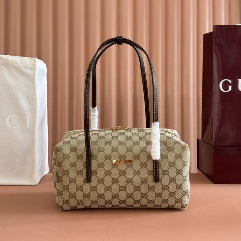GUCCI Generation 系列 型号：875228 棕