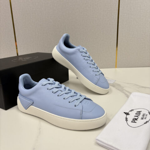 PRADA 最新单品运动鞋板鞋系列