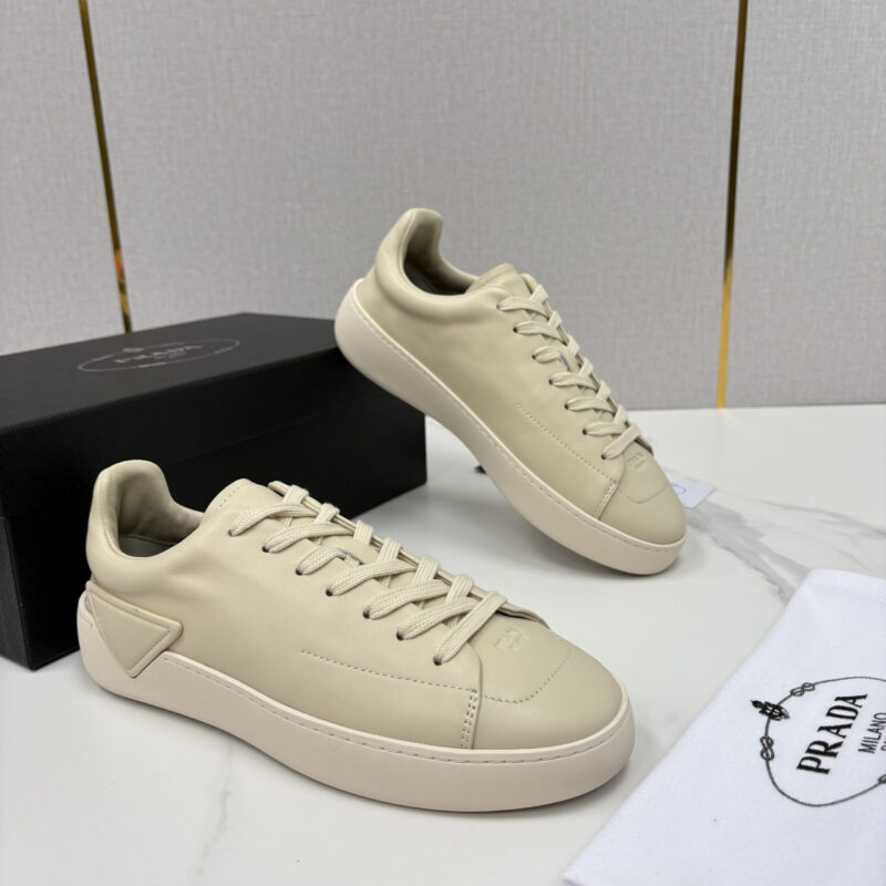 PRADA 最新单品运动鞋板鞋系列