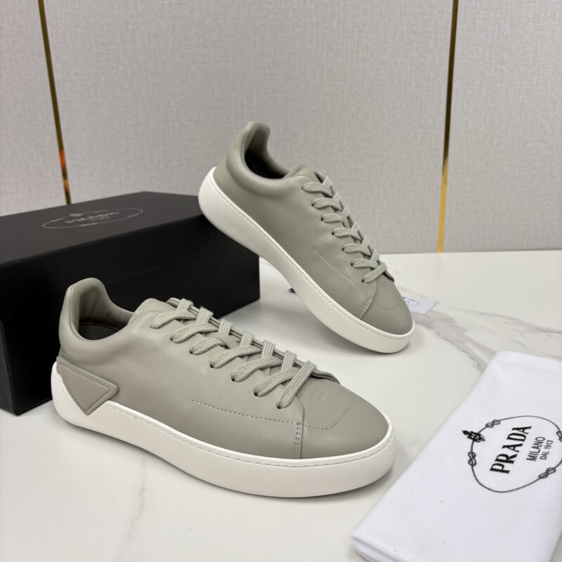 PRADA 最新单品运动鞋板鞋系列
