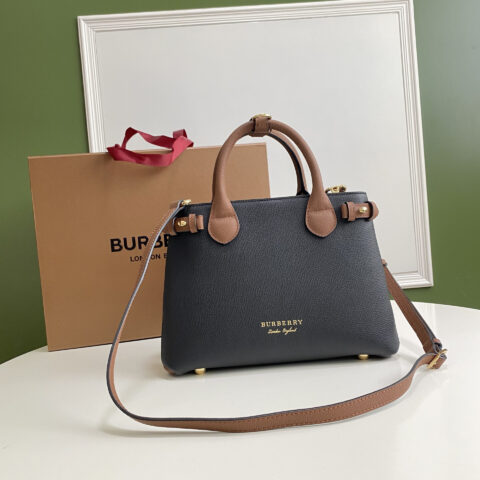 Burberry B家经典之作班纳包  型号7131棕拼黑色
