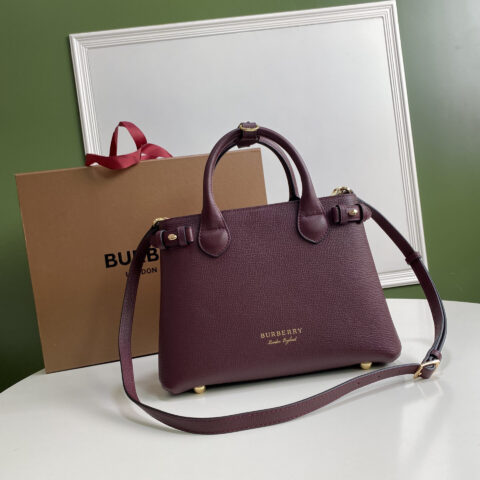 Burberry B家经典之作班纳包  型号7131酒红色
