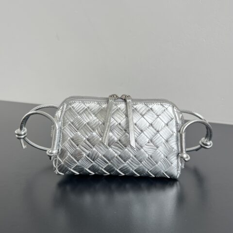 BV 新款 Concert  pouch  794258 水波纹/银色