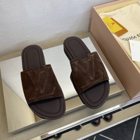 LV 男士真皮拖鞋