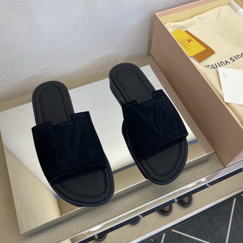 LV 男士真皮拖鞋
