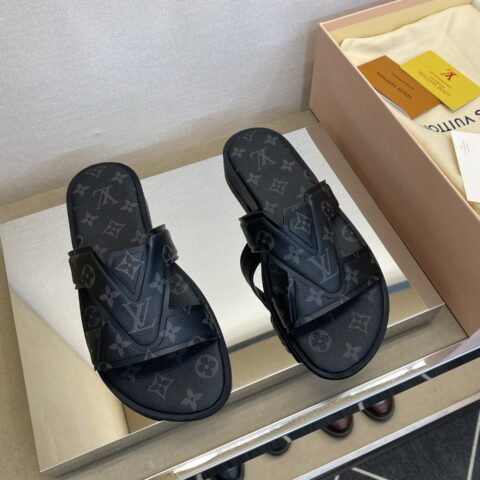 LV 男士拖鞋