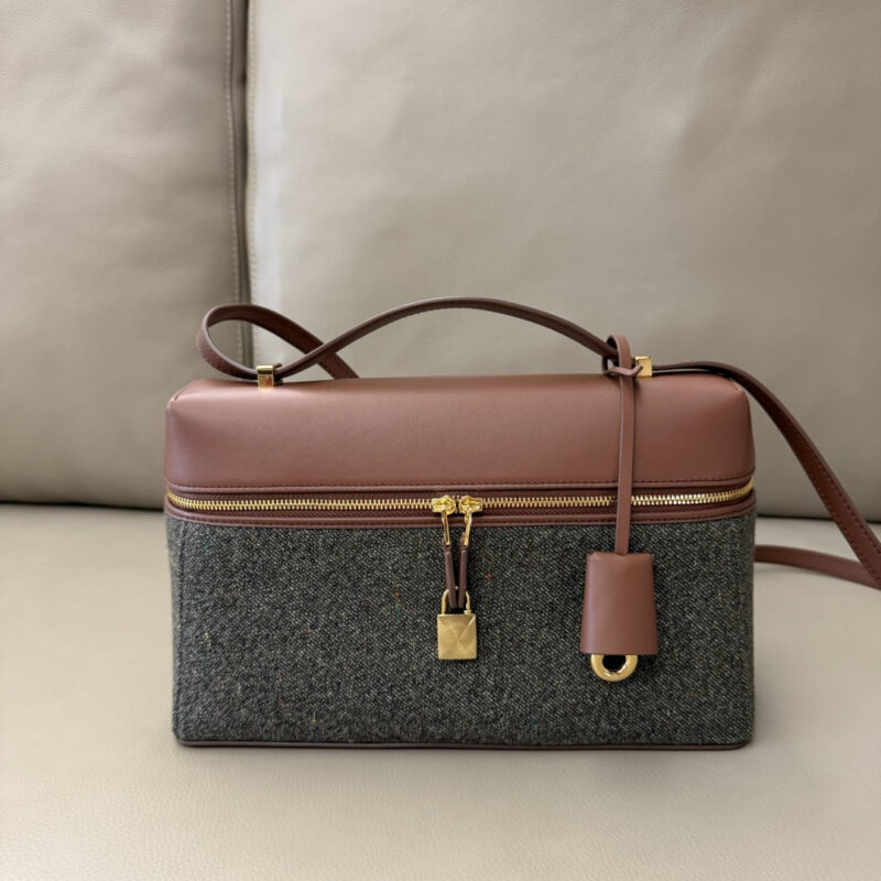 Loro Piana Extra Bag L27手袋 型号:FAF5277乡村鼠尾草色/焦糖/螺旋纹方扣
