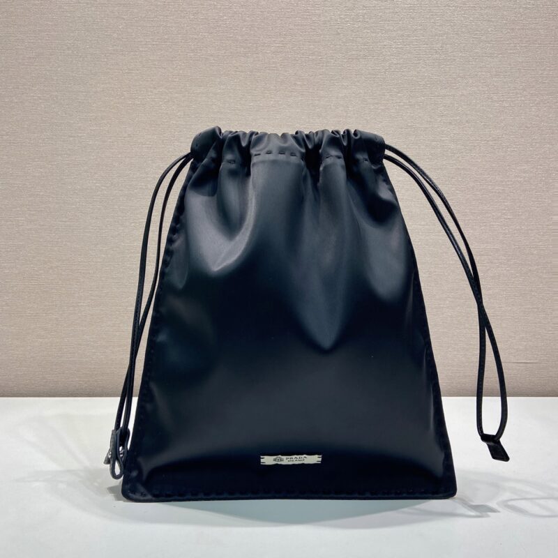 PRADA 🎉新品手包🎉1NK063纯手工缝线🎉
