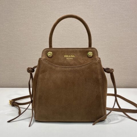 PRADA 新款Carry手袋🎉1BA496麂皮