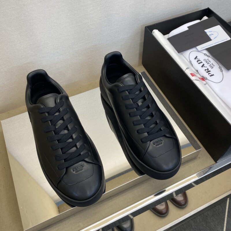 PRADA 男士休闲款