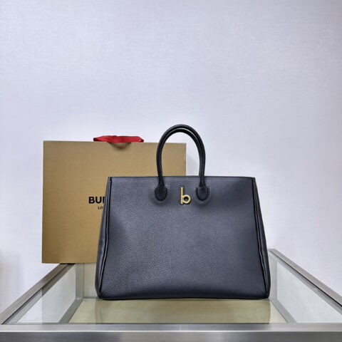 Burberry B家最新柔软立挺的托特包 型号5751