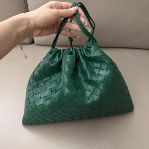 BV Dustbag手拿包 型号：796728 丛林绿中号