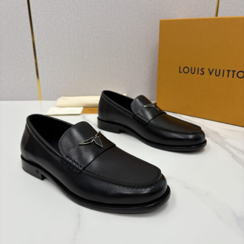 LV 乐福鞋皮鞋