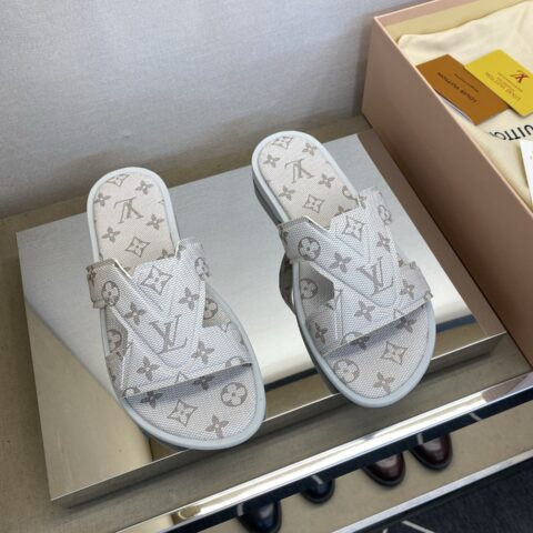 LV 男士拖鞋