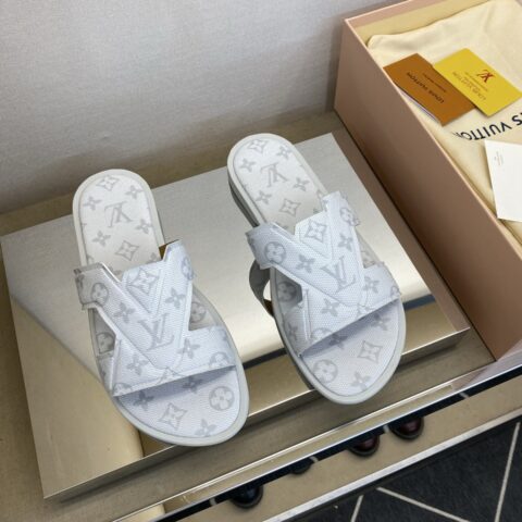LV 男士拖鞋