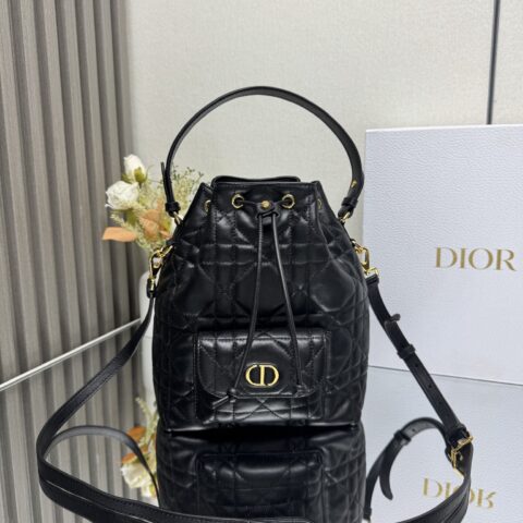 DIOR  Caro 水桶包 型号:M3372 黑色